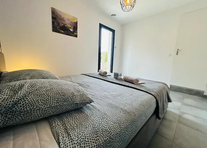 La Dolce-vita-clim-terrasse Villa Nîmes